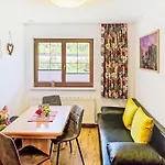 Handle-3 By Interhome Apartmán