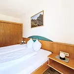 Handle-3 By Interhome * ריד אים אוברינטל