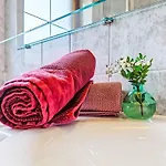 Handle-3 By Interhome * ריד אים אוברינטל